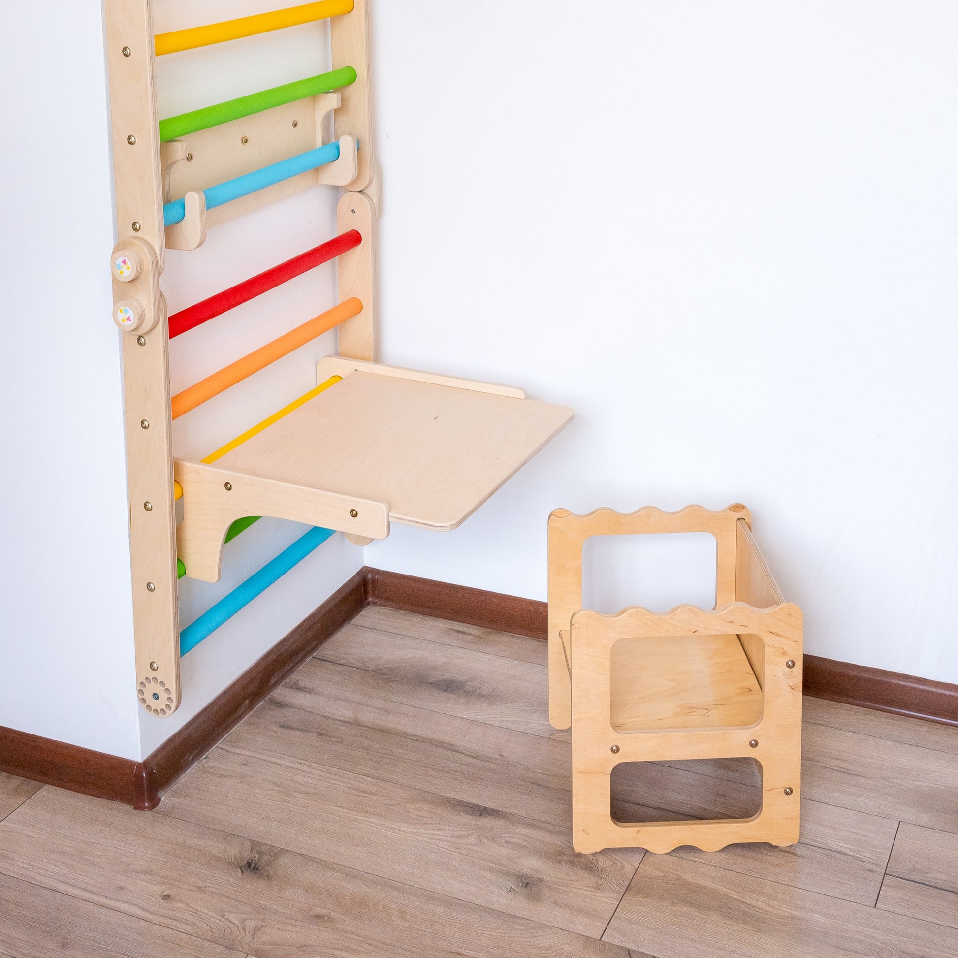 Kinderholztisch für Klappbares Pikler-Dreieck
